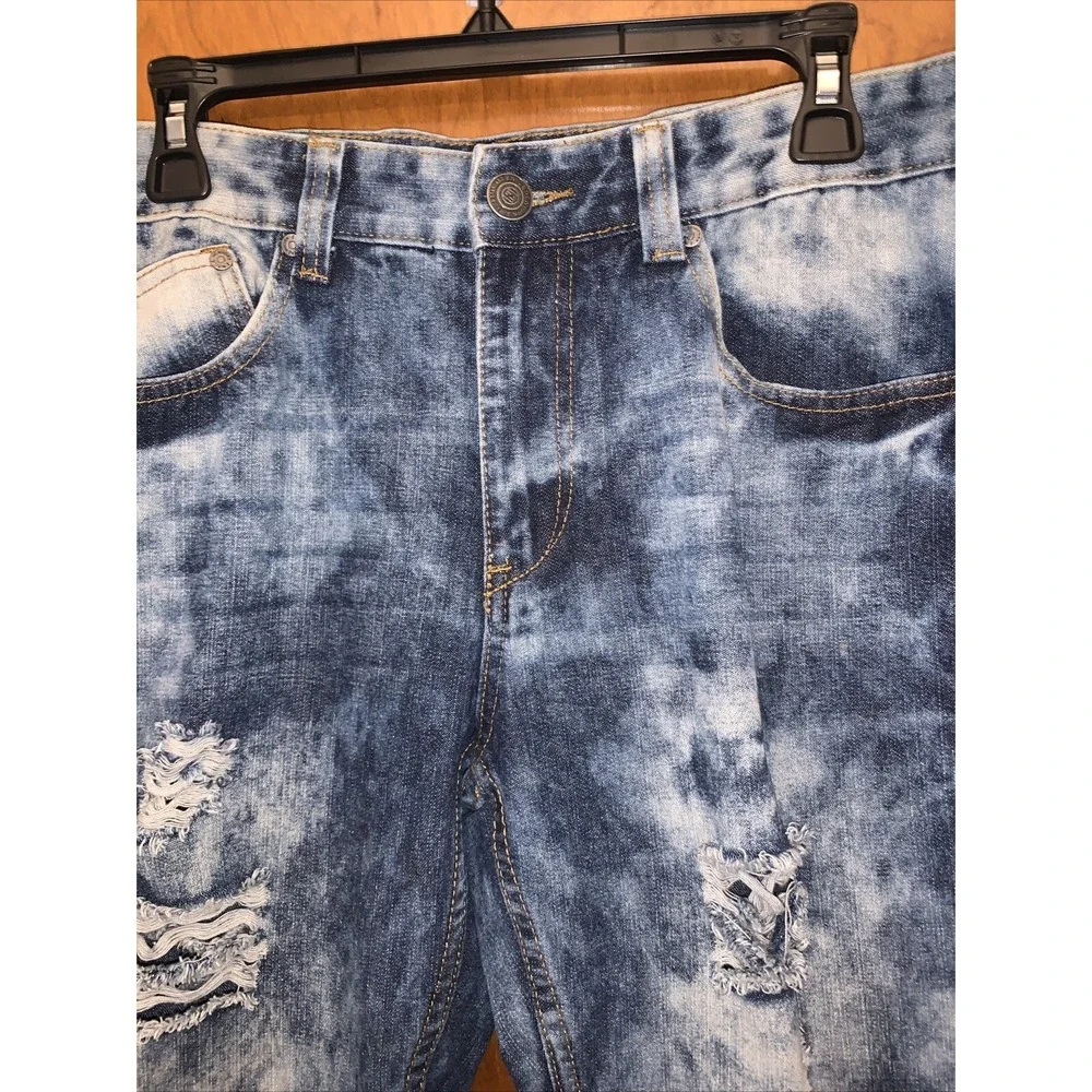 Enyce Men's Jeans Sz 32/32 Ripped & Faded RN#110237
